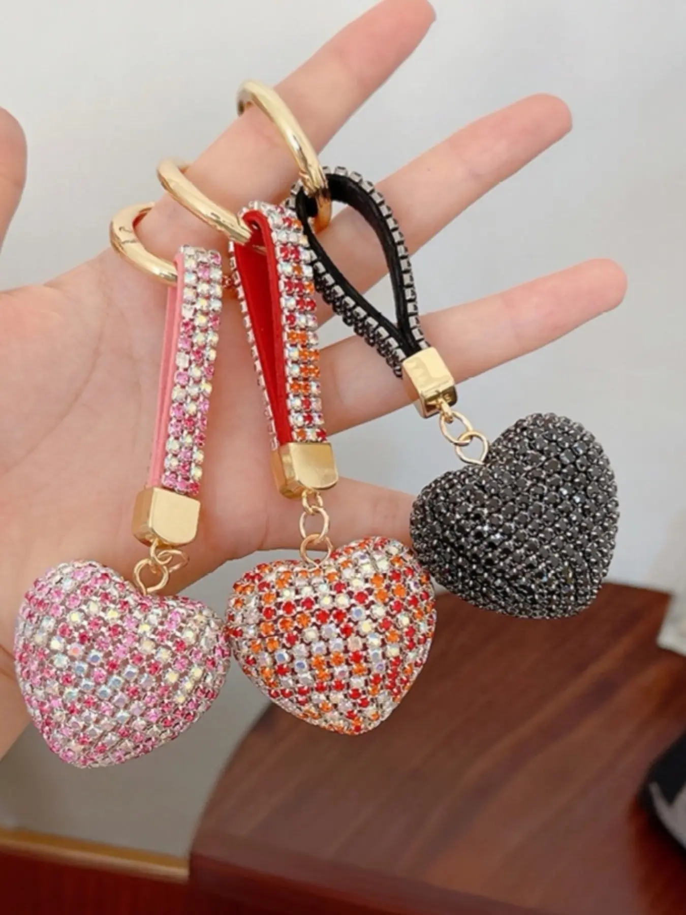 3pcs Fashion Crystal Heart Keychain Set, Bright Sparkling Car Keyring Accessories, Unisex Perfect Gift, Unique Design for Daily Use
