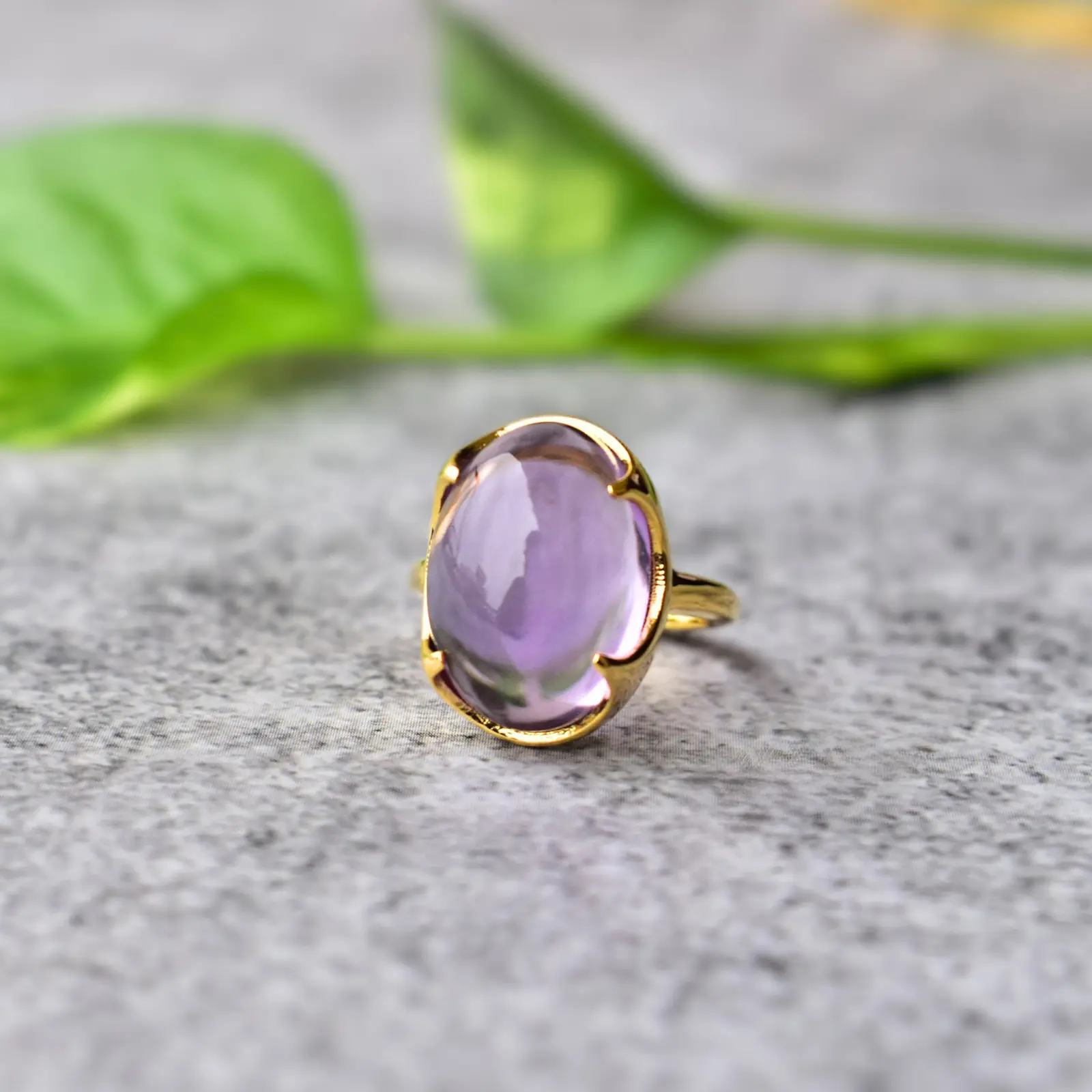 Women's Bohemian Style Oval-Shaped Synthetic Amethyst Colored Gemstone Birthstone Ring - Bridesmaid Gift, Suitable for Special Occasions, Birthstone Rings, Colored Gemstone Rings