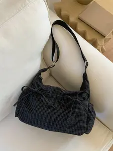 Stylish, versatile one-shoulder messenger bag, Casual messenger bags, Casual fashion bag, shoulder strap messenger bag, retro plaid one-shoulder underarm bag, casual and everyday suitable for shopping and dating, etc.