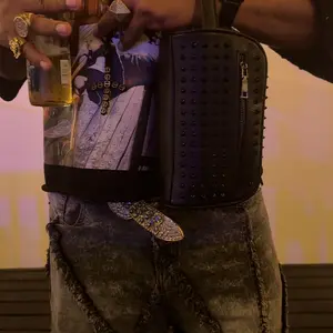 Men's Fashion Spiked Decorated Wallet Clutch Bag, Large Capacity Multi-functional Wristlet Bag, Casual Trendy Versatile High-quality Daily Commuting Bag