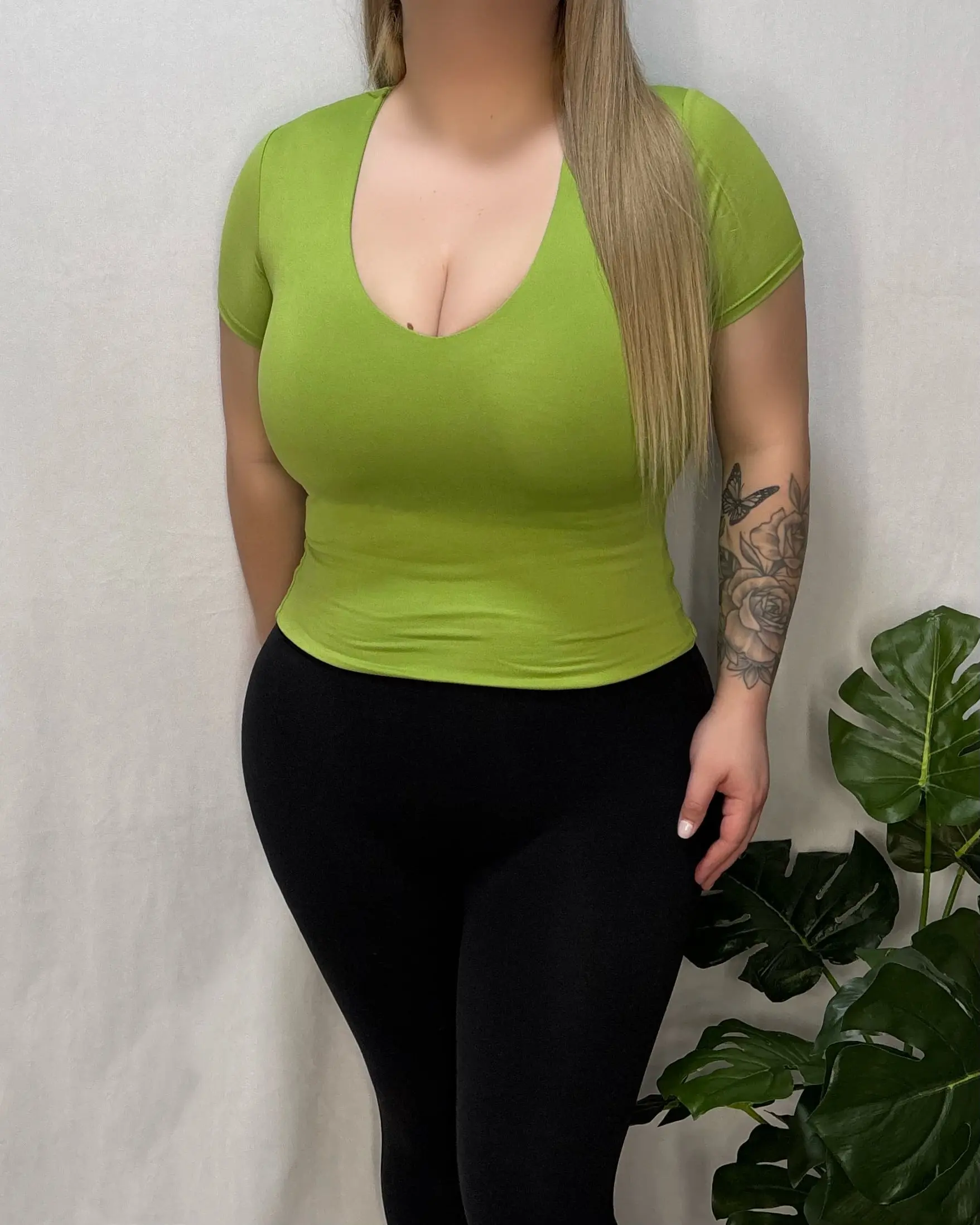 Raquel V-Neck Top (Avocado)