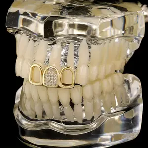 2 pcs of Punk Style Iced Blingbling Cubic Zirconia Three Tooth Hollow Teeth Grillz 14K Golden Plated Synthetic Zirconia Mosaic Jewelry Accessories Oral