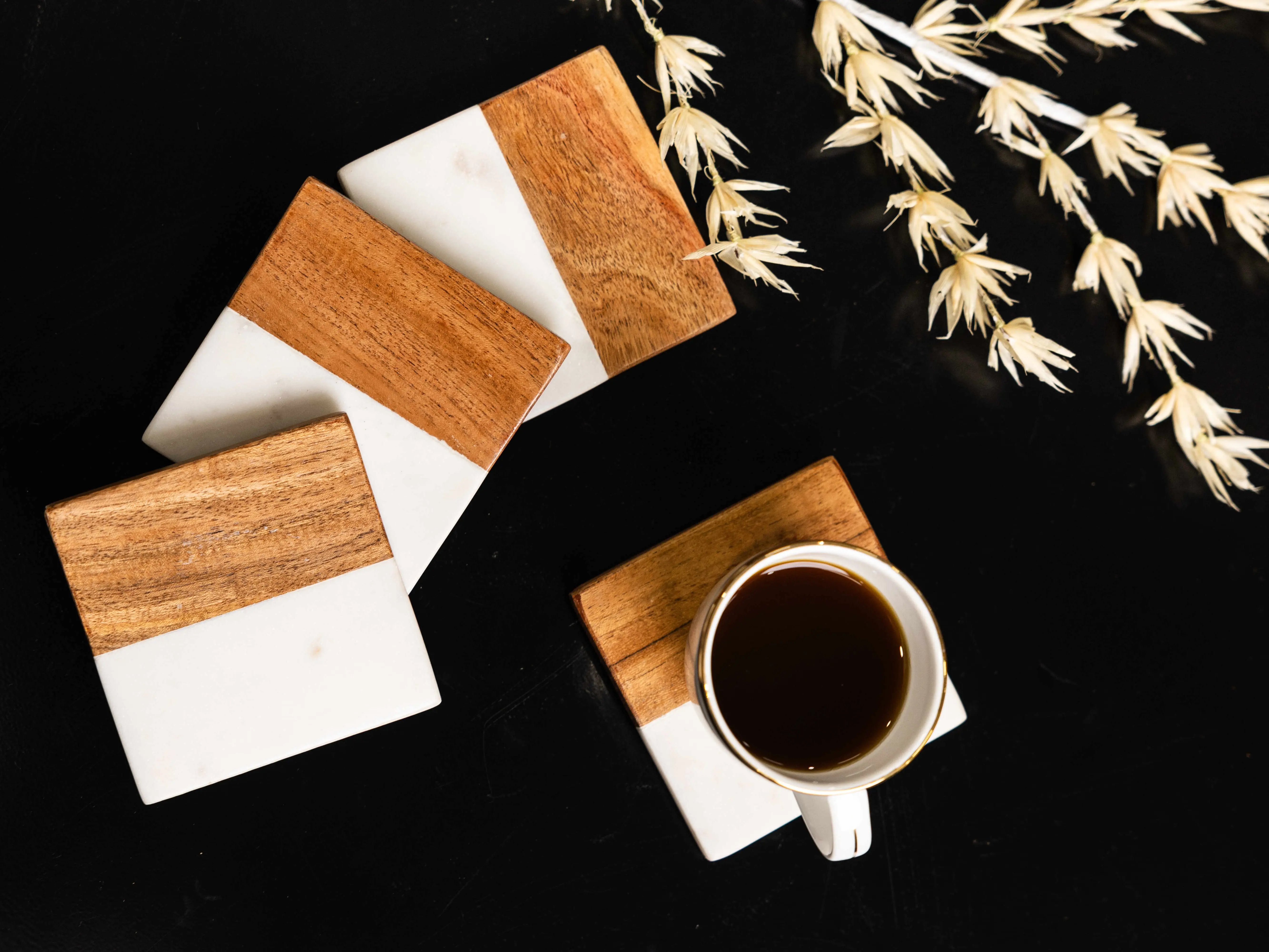 Square Wood and Marble Drinks Coasters Set of 4 Stylish Tableware