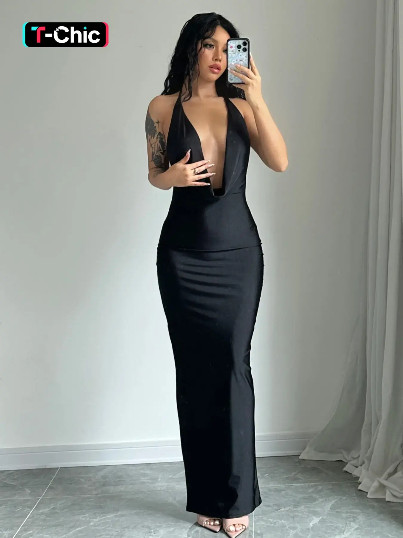 Women's Solid Backless Draped Tie Back Soft Satin Knit Fabric Dress, Fashion Halter Neck Sleeveless Long Slim Bodycon Elegant Evening Dress for Formal Evening Party, Summer Outfits 2026, Womenswear, Ladies Summer Clothes