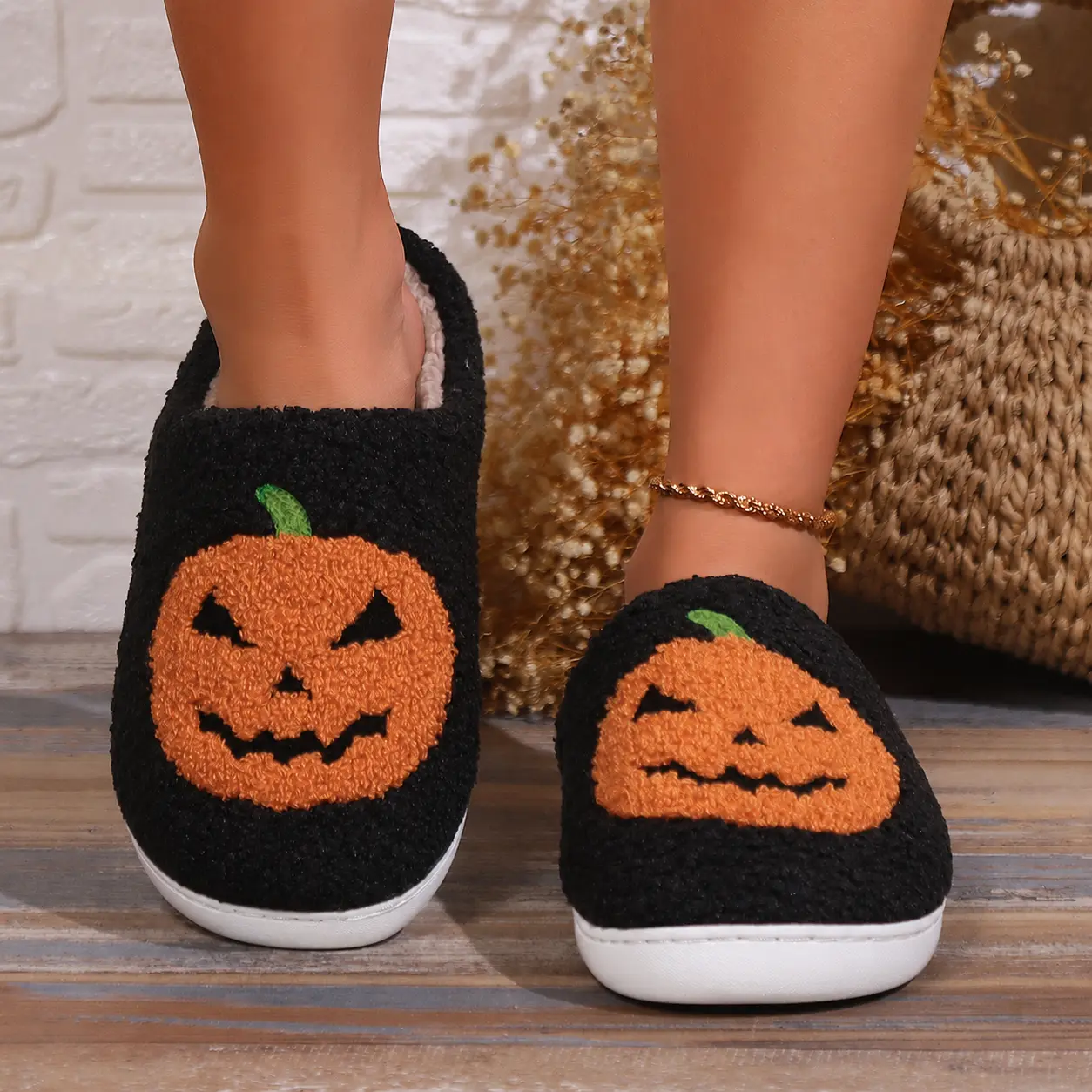 Women's Faux Fur-Lined Skull Pumpkin Plush Slippers, Antislip Soft Sole Flat Slides, Fluffy Comfy House Bedroom Footwear, Halloween Gift, Home Slippers, Fur Slides, Shoe, Animal Face Pattern Women's Fashion Slippers