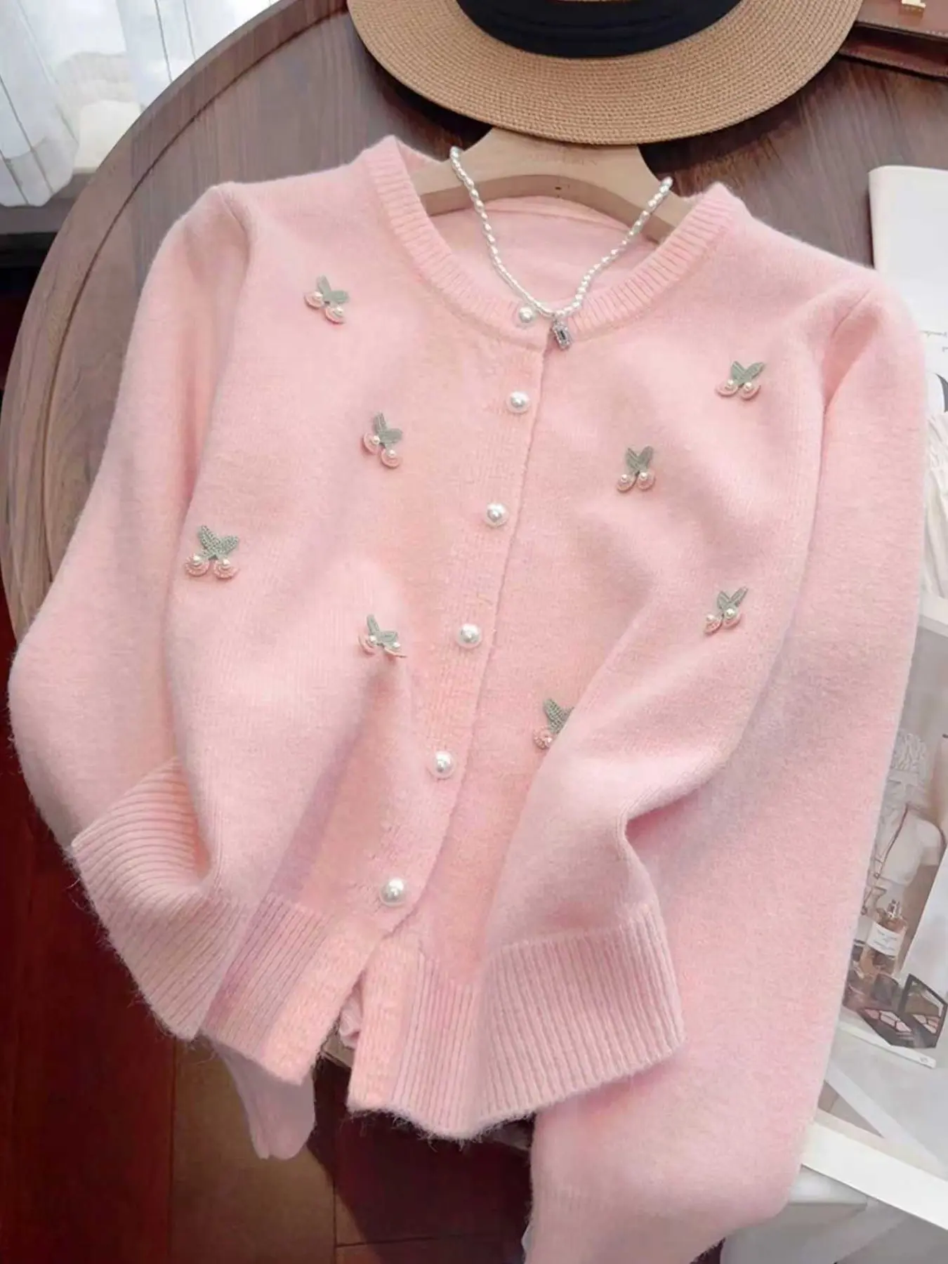 Women's Fashion Womenswear Pearl Button Knit Cardigan, Knitwear Long Sleeve Round Neck Sweater, Versatile Casual Outerwear for Women Elegance