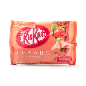 Nestle KitKat mini Strawberry 5.07 oz Nestle KitKat mini Strawberry 5.07 oz