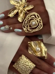 4 Pcs Golden Color Flower Geometric Statement Multi Ring Stackable Stacking Rings Set for Women Swirl Design Chunky Ring Spring Summer Boho Style Rings Jewelry