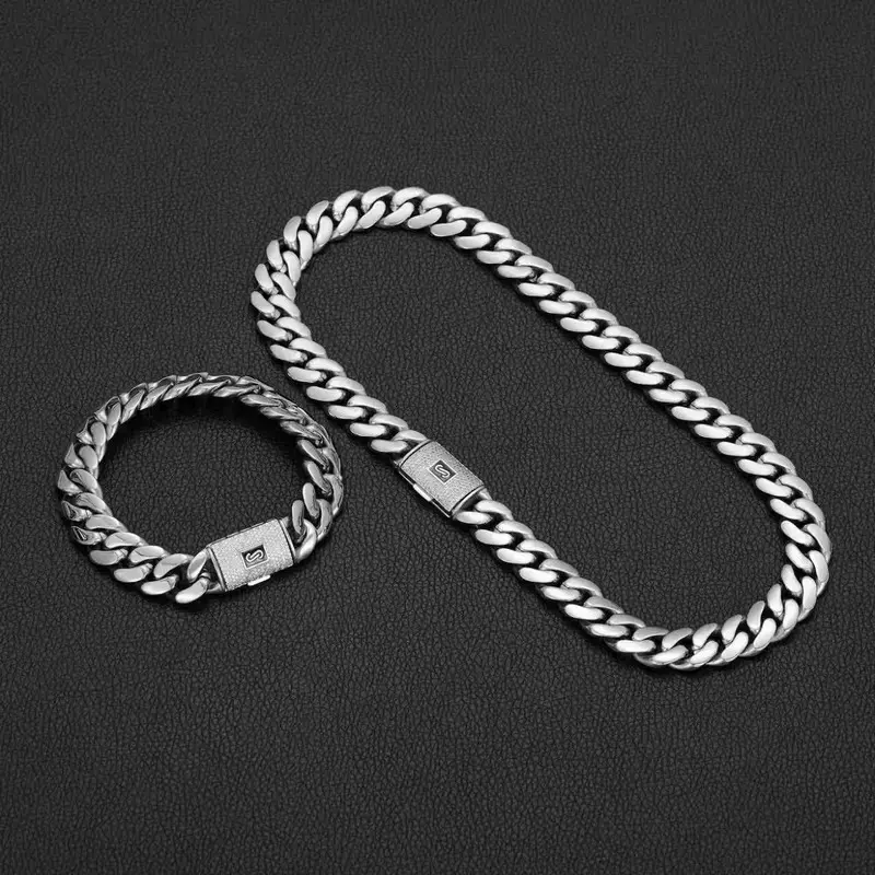 14K gold-plated 14mm Cuban Miami style Necklace/Bracelet, electroplated with waterproof and rust-proof technology. The best gift for your family, suitable for leisure, business, entertainment and other occasions.Valentine's Day gift chain width Jewellery