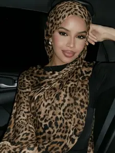Bohemian Fashion Leopard Print Long Scarf for Women, Versatile Headscarf or Shawl for Muslim Daily Wear, Stylish Accessories for Any