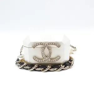Pre-owned CHANEL Acrylic Small Leather Goods White Airpods Case T10356667