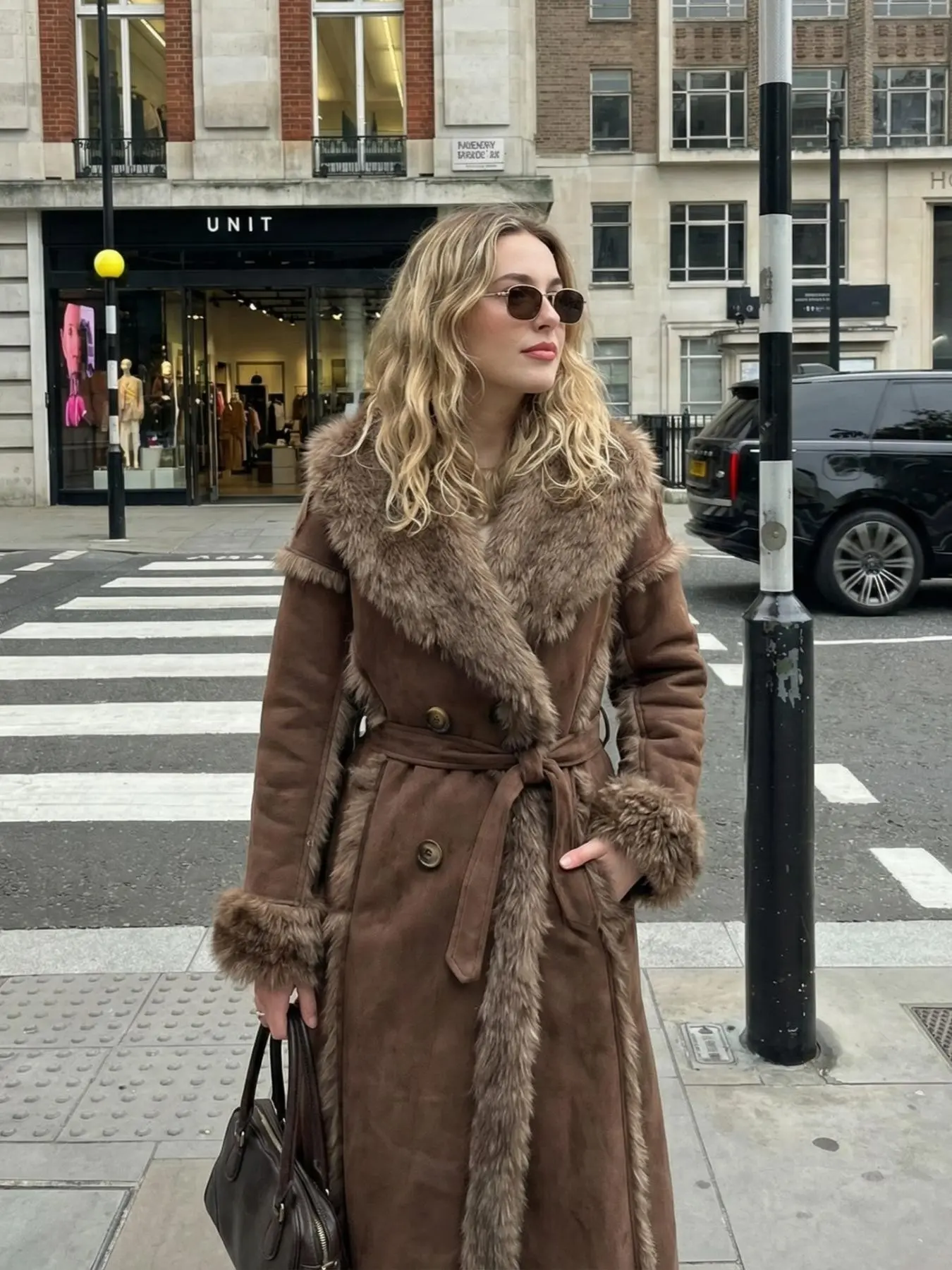 Women's Faux Fur Coat, Fall Winter Fashionable Casual Long Sleeve Jacket, Elegant Thick Vintage Loose Fit Medium-Length Outerwear Womenswear Clothes Imitation