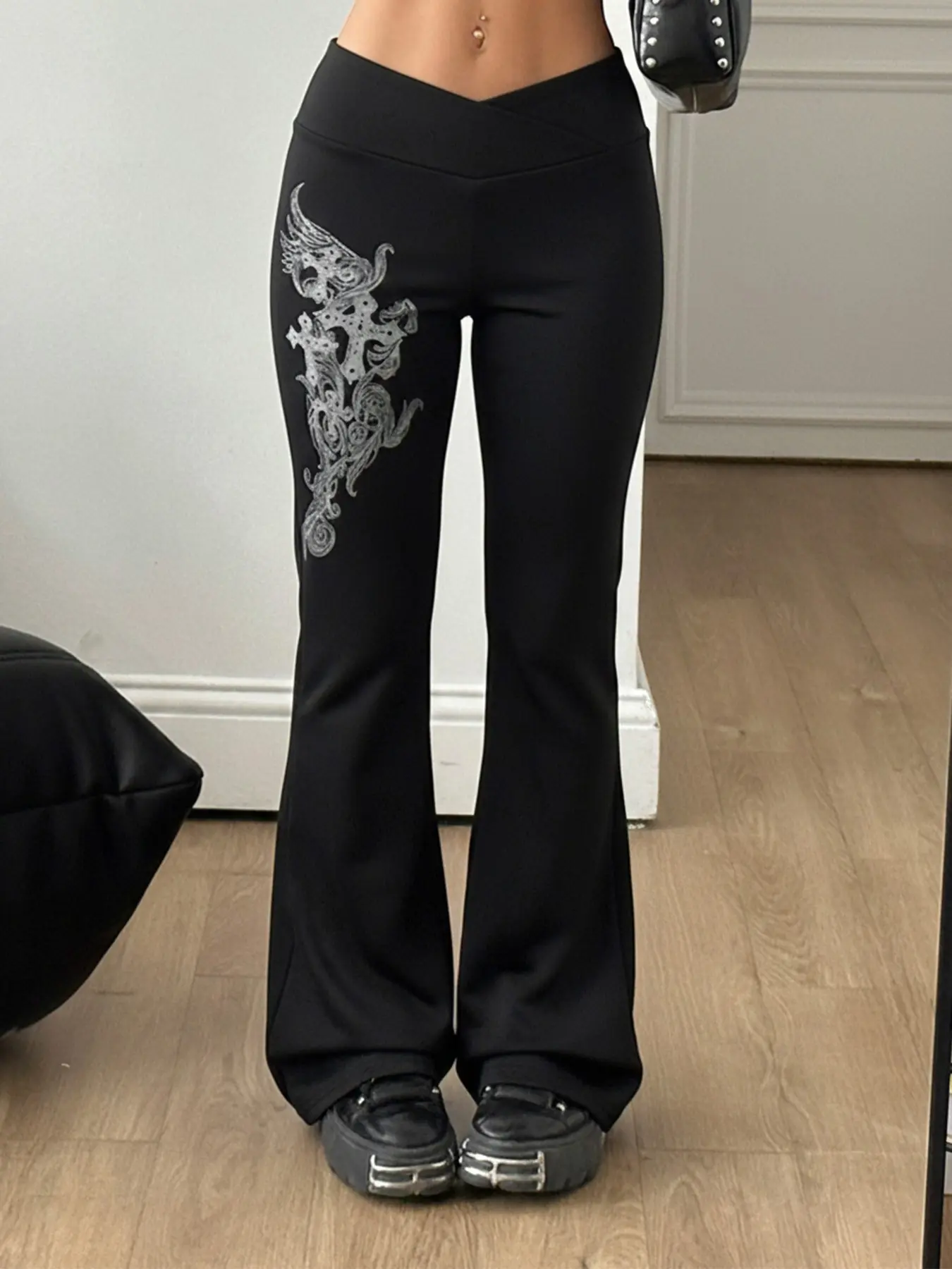 Women's leggings, crossover waistband, flared pants, gothic pattern, comfortable fit, suitable for all seasons, stylish women's everyday bottoms, versatile and easy to match.