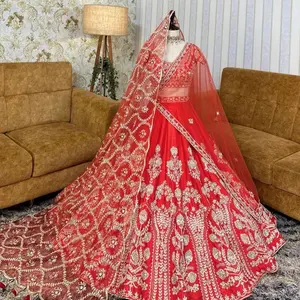 Women's Wedding Lehenga - Traditional Indian Bridal Dress - Womenswear  Lady - Indian wedding Dress