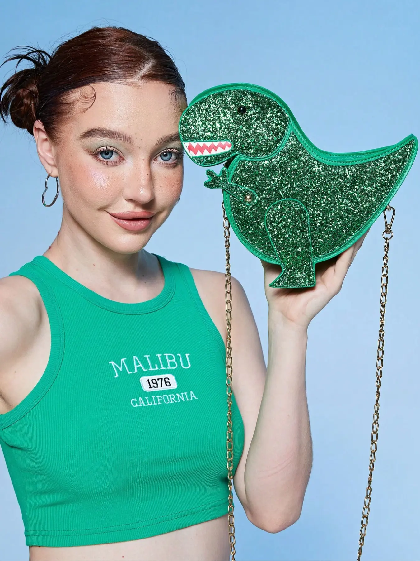 Novelty Sequined Dinosaur Shaped Purses and Handbags, Embellished Chain Shoulder Bag, Unique Teenage Handbag, Crossbody with Chain Purse, Cute Fun Shape Purses, Fashionable Purse