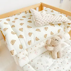 Cute Newborn Infant Baby Crib Blanket with Animal Head Design, Heart Pattern Options, All-Season Bedding, Super Comfortable, Foldable, Portable Gift, Soft Warm Bedding