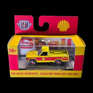 M2 MACHINES 1977 DATSUN PICKUP SHELL AUTO THENTICS R99 2025 Hot Wheels Widebody Toyota chevrolet c10 Diecast Collectible Diecast Metal Car