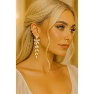 Crystal Bridal Earrings, Pearl Bridal Earrings, Statement Earrings, Wedding Jewelry, Chandelier Earrings, Prom Earrings, Bridesmaid Earrings