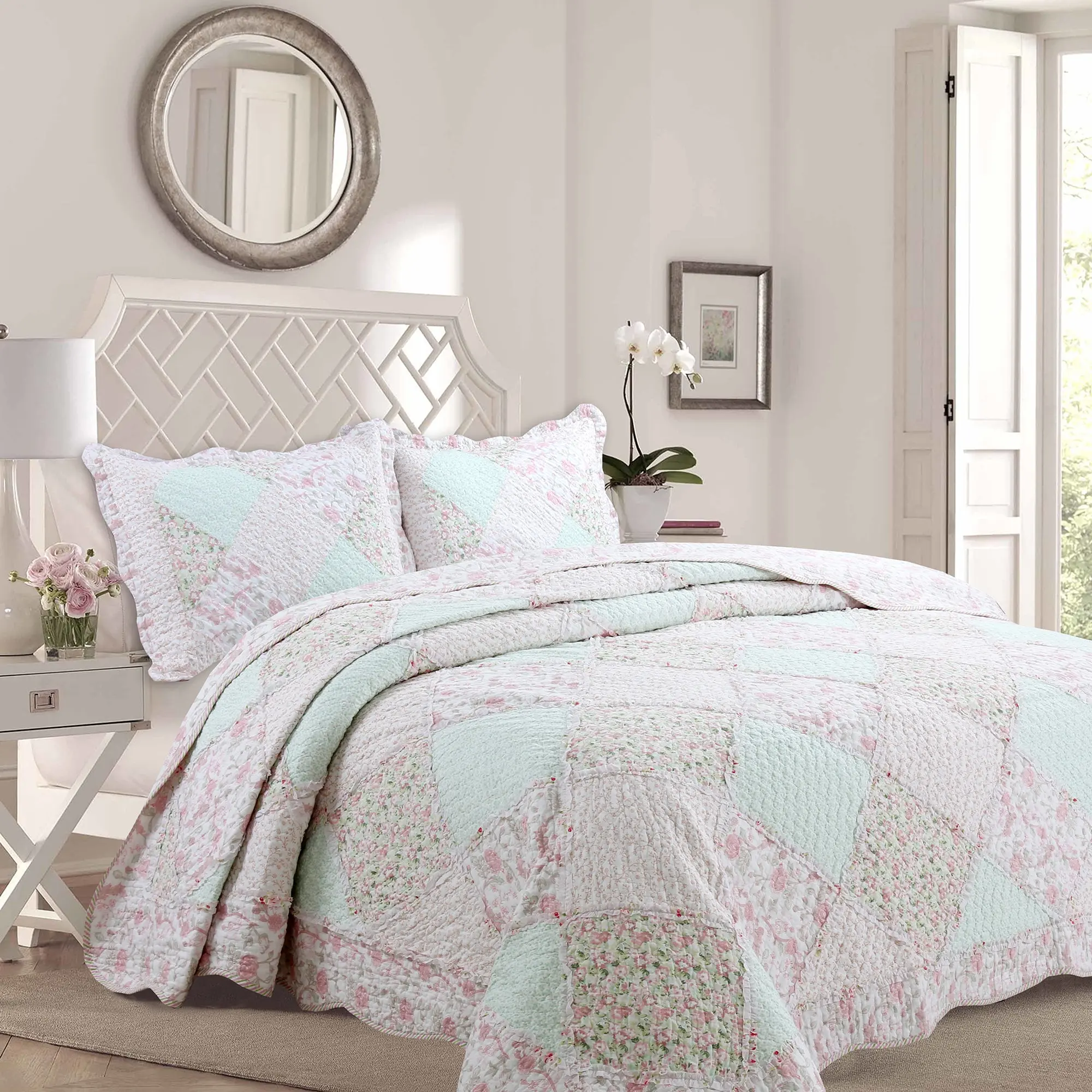 Pink Floral Ruffle Patchwork Scalloped Edge Cotton Reversible Quilt Bedspread Set - Quilt Cover Set, Ruffles, Aesthetic Decor for Bedroom, Patchwork Bedding