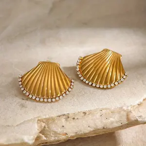 Summer Stainless Steel Rhinestone Fan Stud Earrings Shell Inlaid 18K Gold Plated Titanium Steel Earrings for Women Daily Wear Banquets Engagements Valentine's Day Gifts Non Tarnish Boho Party Jewelry