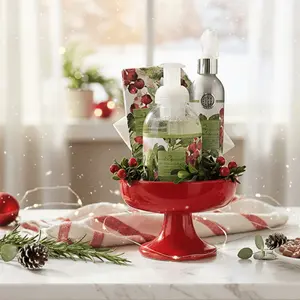 Cranberry Wreath Seasonal Set