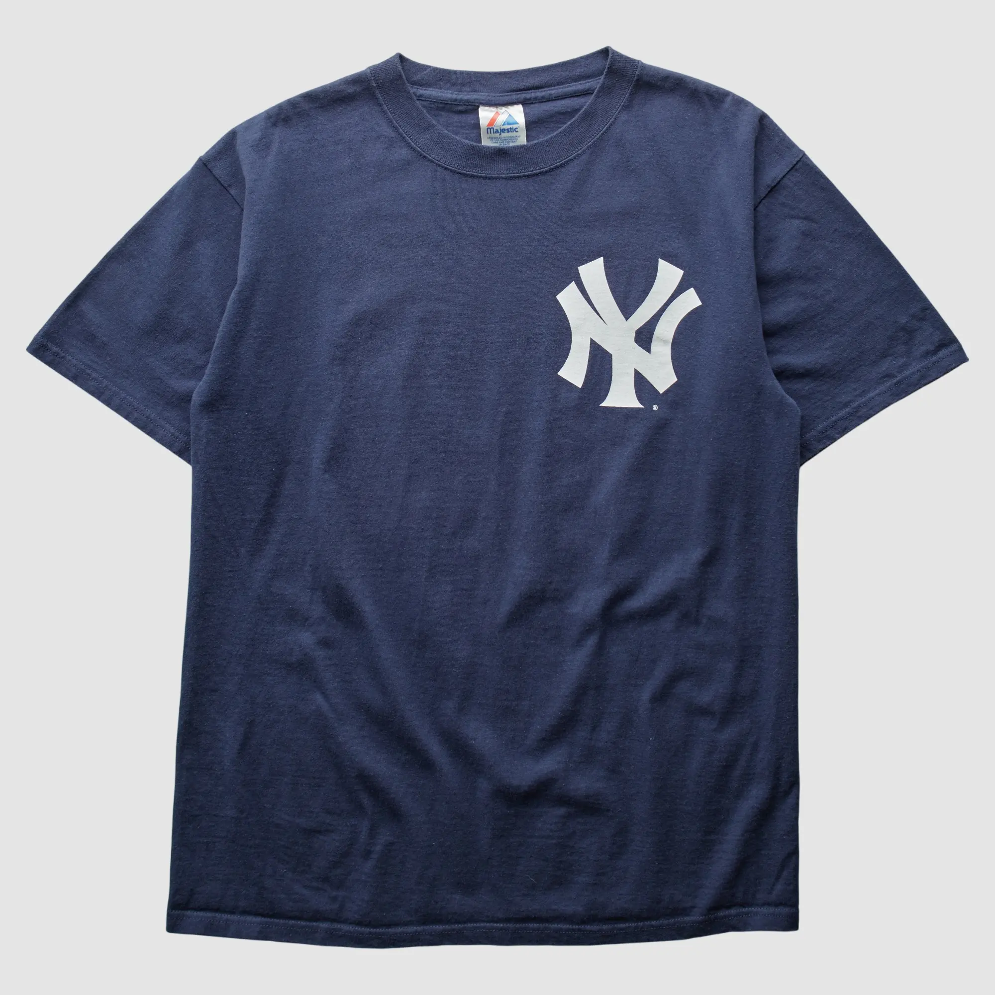 New York Yankees Majestic 2000s T-Shirt - Navy -  M