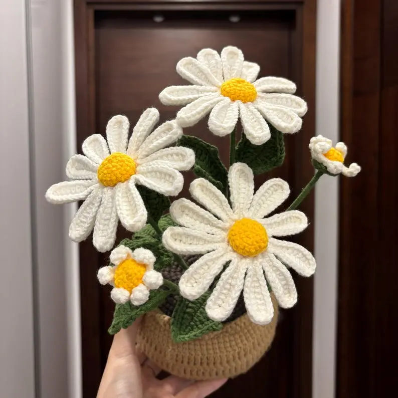 Custom Daisy Bouquet, Crochet Daisy in Pot, Knitted Daisy Amigurumi, Flower Decor for Desktop, Table, Christmas Gifts for her, Mom