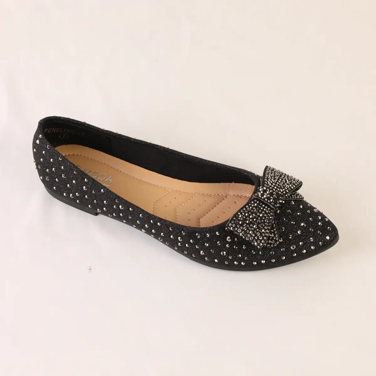 Fashionable flats with a bow embellished with rhinestones easy slip on comfortable flat heel