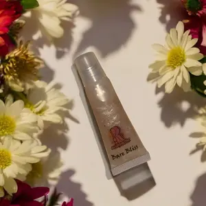 Radiant Smudge Bare Bliss Lip Gloss i love