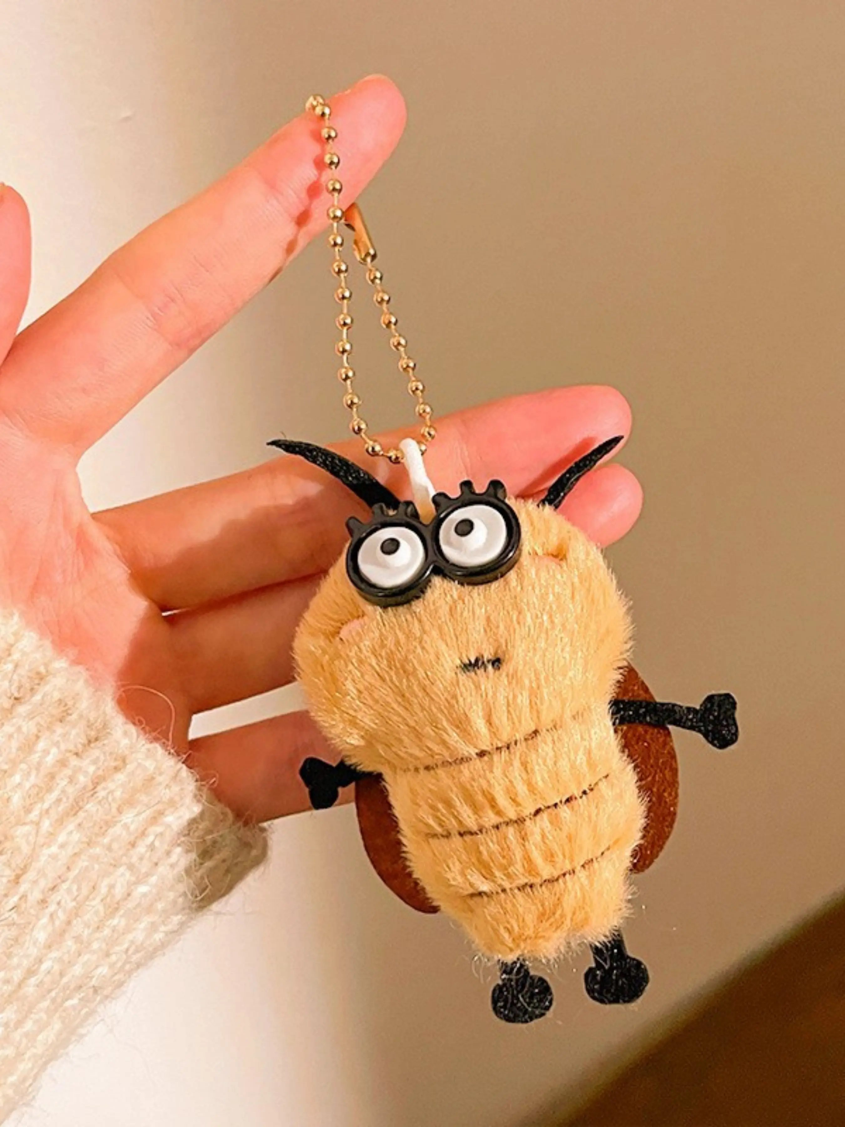 Cute Cartoon Plush Cockroach Toy Pendant, Fluffy Keychain, Keychain Kawaii, Student Book Bag Decoration, Fun Gift Accessory, Funny School Supplies