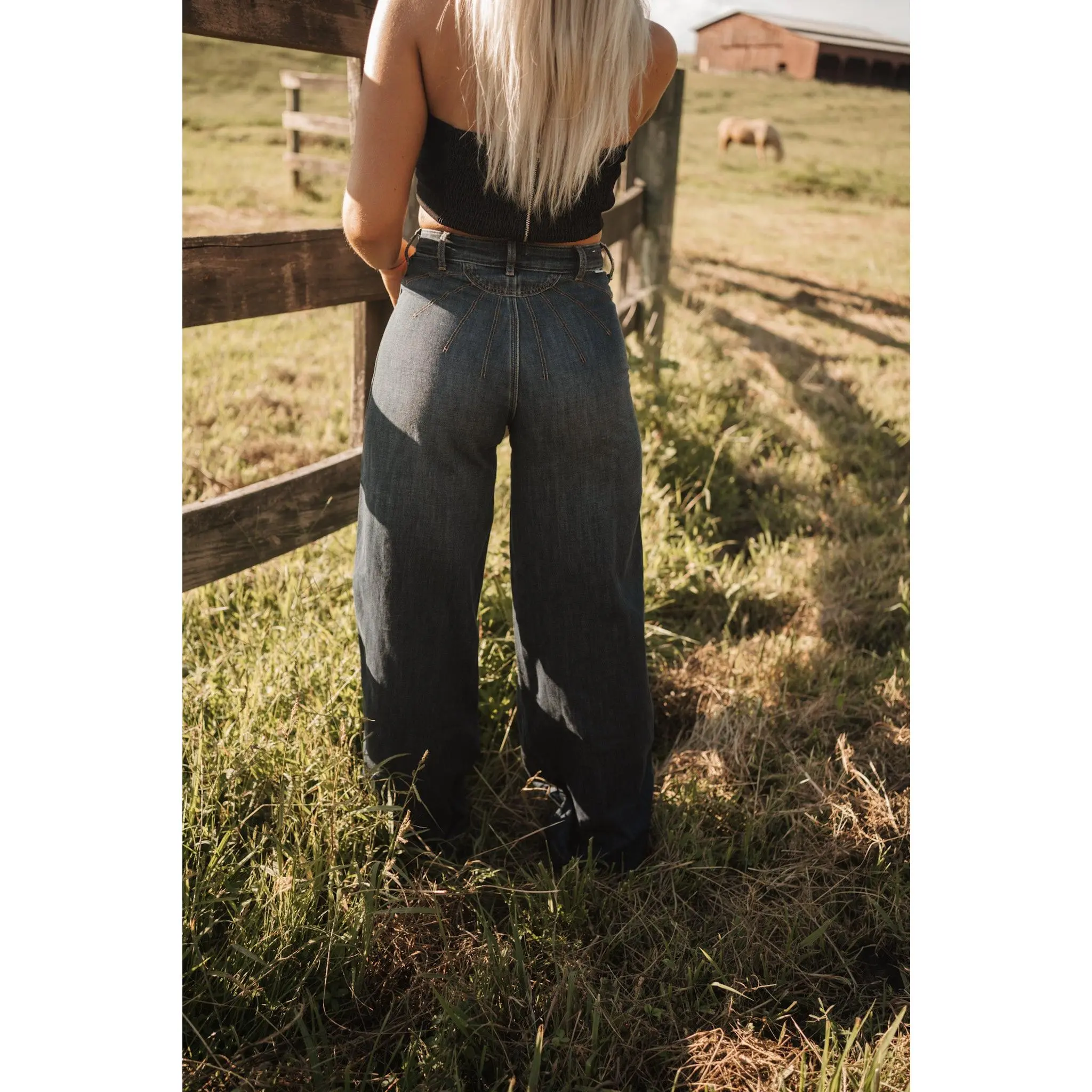 Wrangler Lady's Cute Cotton Punchy Sunrise Wide Leg Jeans - Stylish Stitch Women's Bottom Trouser, Pants, Denim, Zip, Loose Fit, Jeans For Women, 100% Cotton