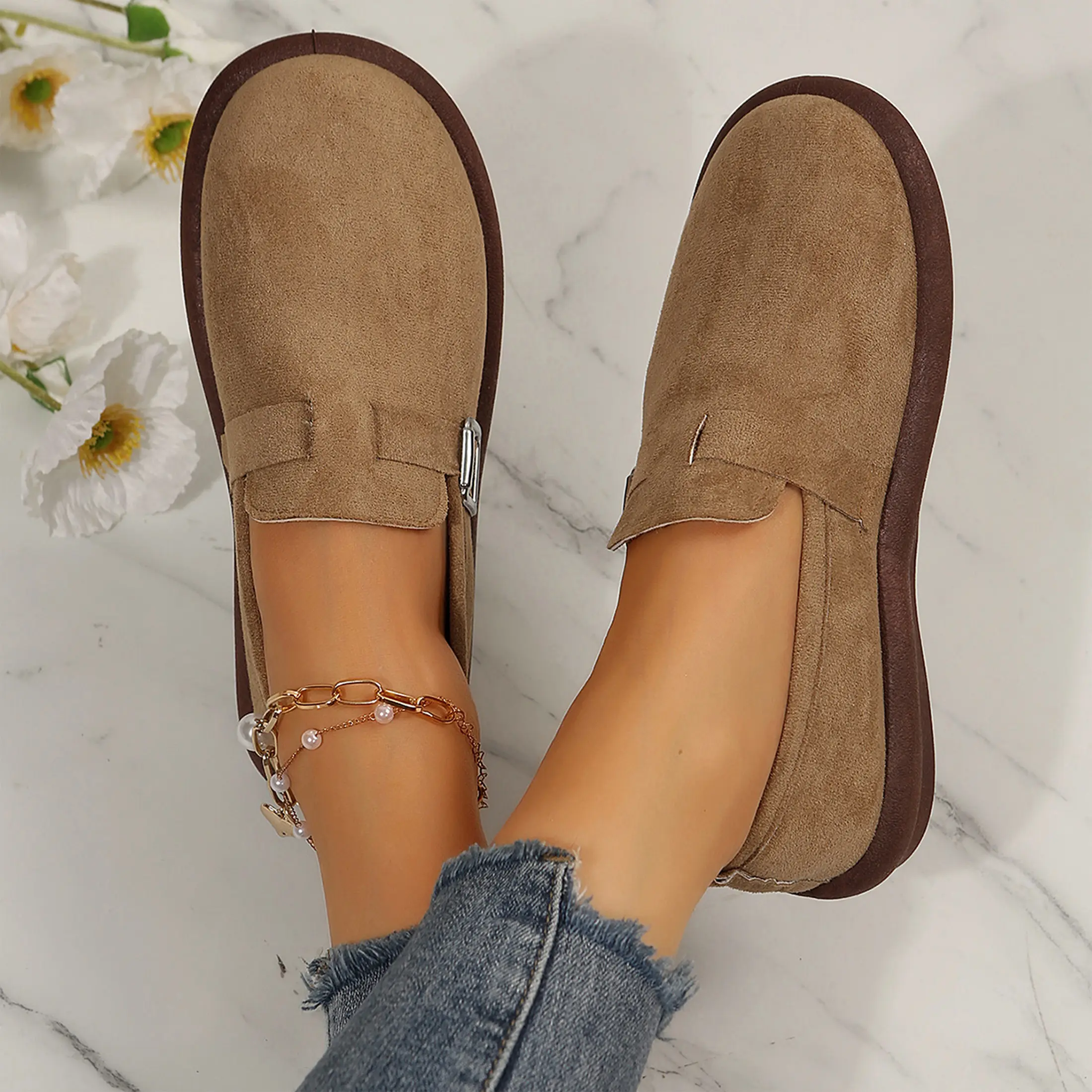 Women's Suede Clogs Men's Slip-On Mules Non-Slip Potato Shoes Arch Support Sandals with Adjustable Buckle for Indoor & Outdoor Use