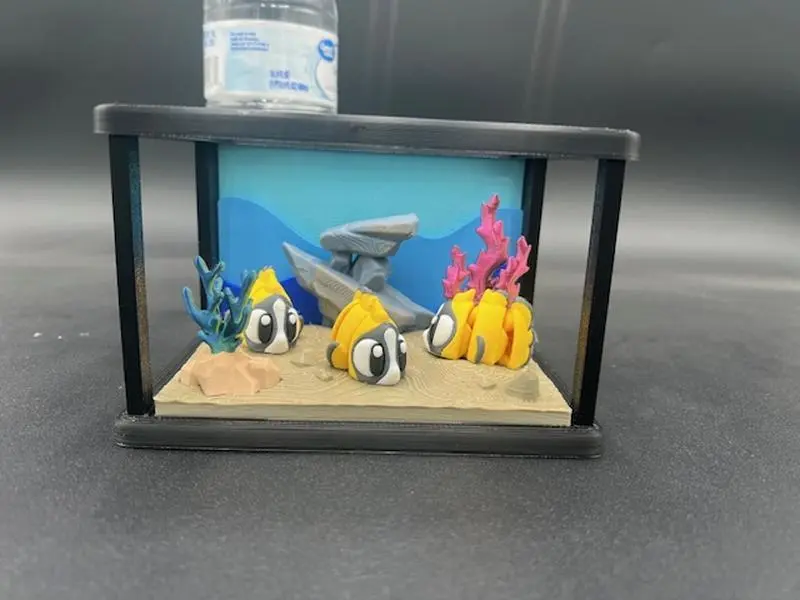 Aquarium with 3 Realistic Fish Miniature Fish Tank Compact Design for Small Spaces Decorative Elements Included