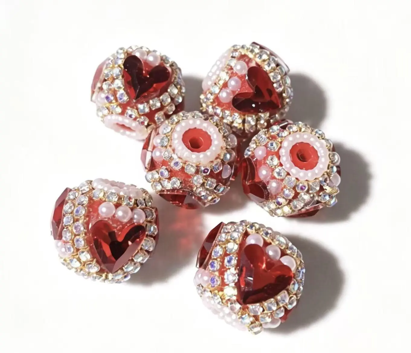 (NO.150) 6pcs Deep Red Heart Rhinestone Pearl Ball Beads, 18mm Gold Frame Costume Jewelry Beads for Fashion Accessories, Keychains