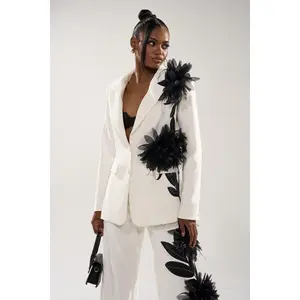 IN FULL BLOOM APPLIQUE BLAZER