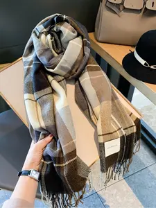 Women's Plaid Pattern Fringe Trim Scarf, Casual Soft Warm Shawl for Fall & Winter, Fashion Accessories for Daily Wear, Fluffy Soft Scarf