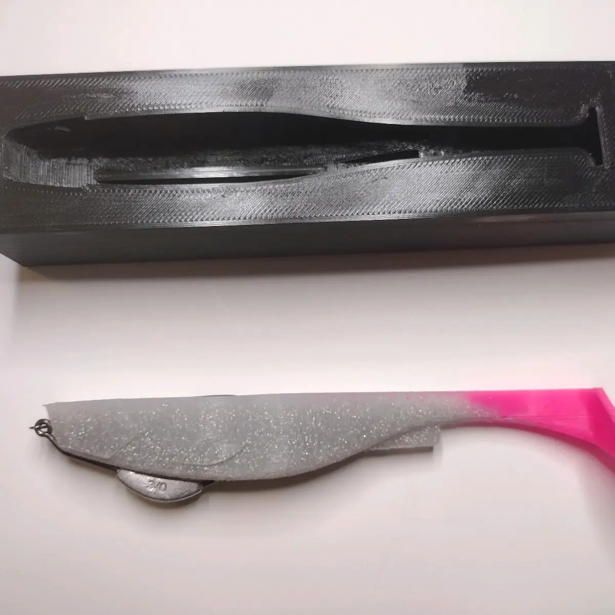 Paddle tail soft plastic fishing molds Paddle tail soft plastic fishing molds