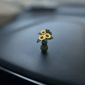 Sunflower Design Car Ornament, Ceramic Car Interior Decoration, Car Dashboard Decoration, Car Desktop Decor, Car Interior Accessories for Women & Men, Car Decor Gift