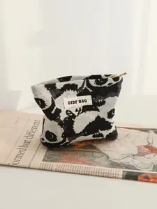 Cute Panda Pattern Makeup Bag, Fashionable Patched Design Makeup Bag, Portable Lipstick Bag, Travel Toiletry Bag, Versatile Storage Bag for Women & Girls, Cosmetic Pouch, Handheld Cosmetic Pouch