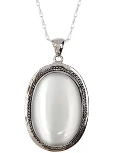 Cat's Eye Oval Pendant Necklace In Silver