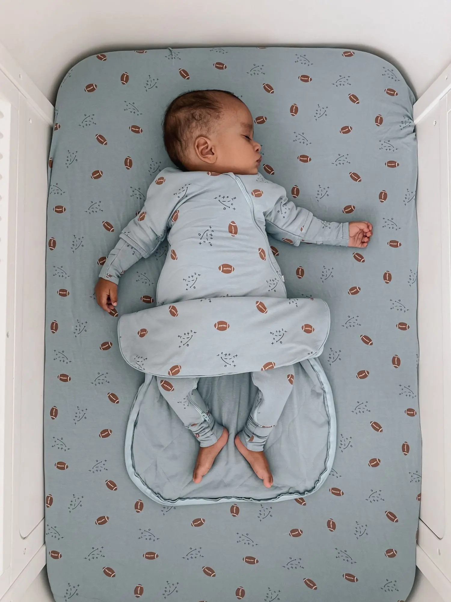 Long Sleeve Transitional Swaddle Sack - Football / 2.5 TOG