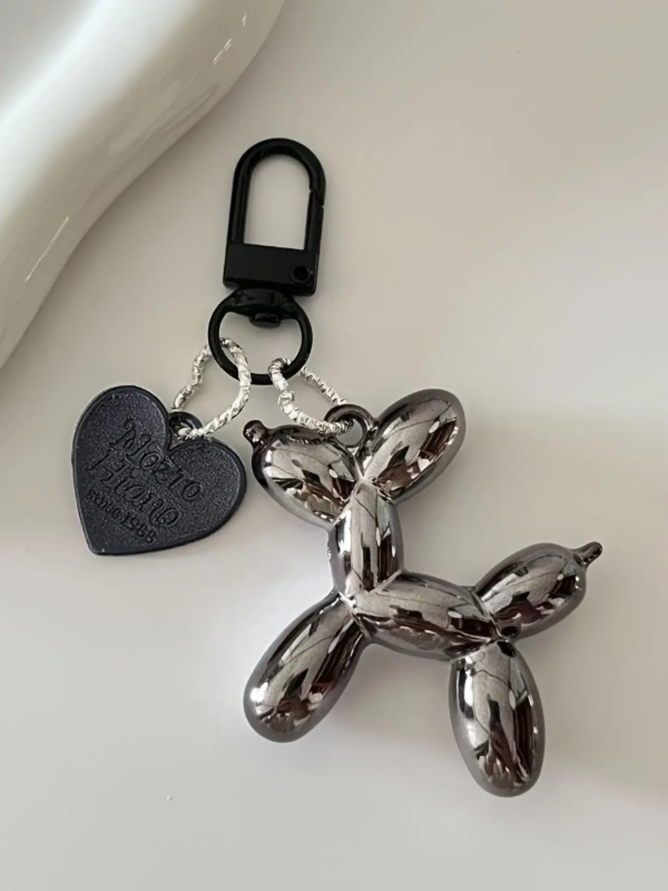 Heart-Shaped Balloon Dog Keychain, Cute Couple Keychain, Unique Gift for Lovers, Stylish Accessory, Stylish Keyring, Cute Keychains, Heart Design Keychain, Perfect for All Seasons