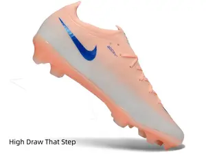 Streamlined Fitted Athletic Cleats Boost Precise Ball Touch & Sprint Speed