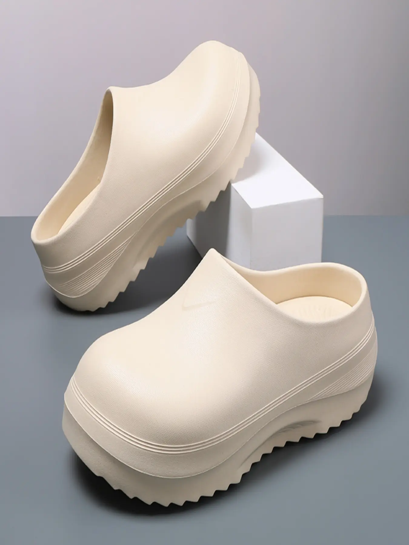 Men's Thick-Sole Waterproof & Oil-Resistant Closed-Toe Slippers, Non-Slip Durable EVA Chef Shoes, Kitchen & Back-of-House Work Slides, Platform Footwear for Men