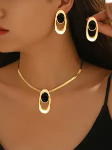 3pcs Elegant Creative Necklace + Earrings Matching Jewelry Set, Fashionable Personalized Metal Geometric Asymmetrical Oval Golden Pendant Necklace With Black Acrylic Color Block Design, Versatile For Daily, Festivals, Parties, Necklaces Earrings Set
