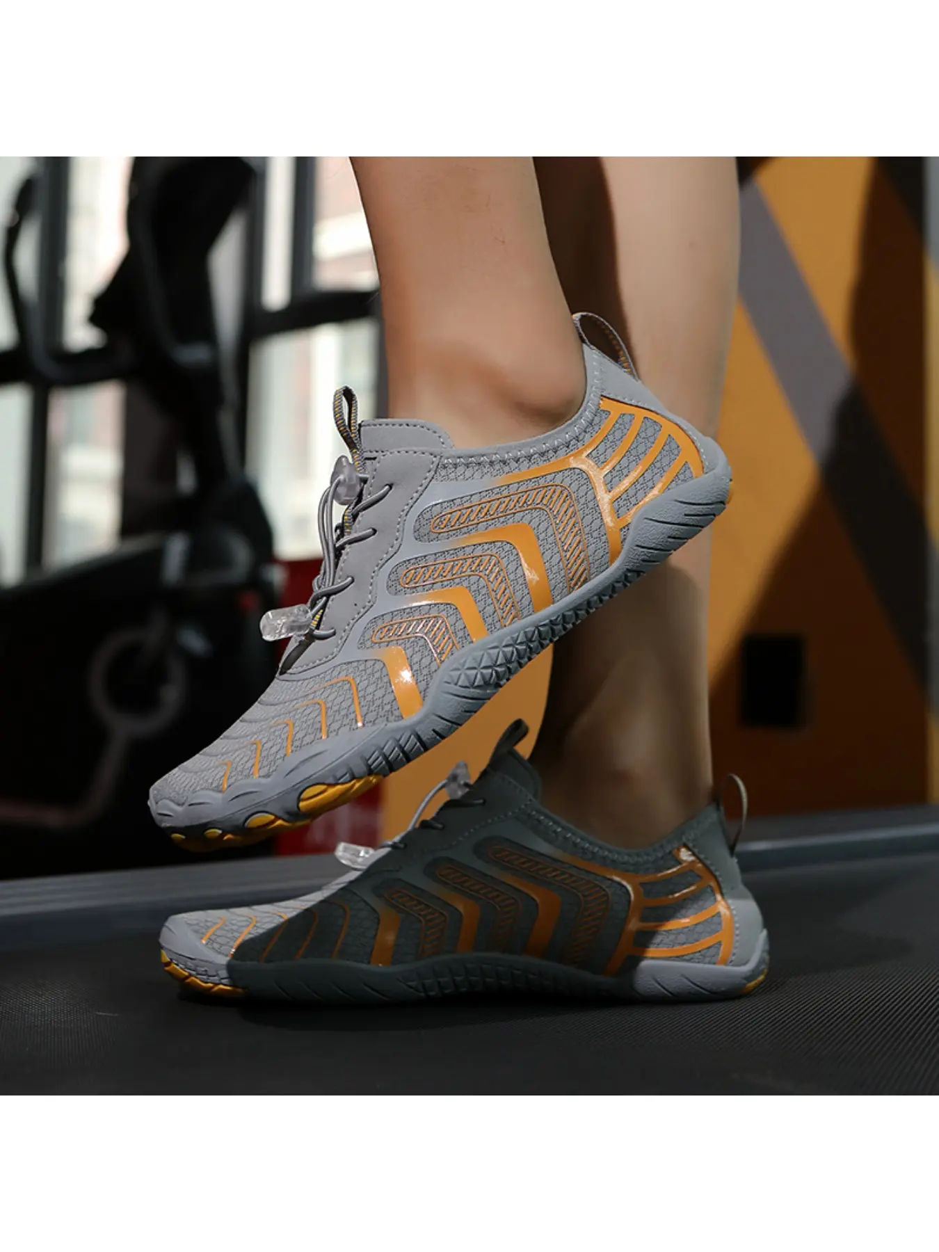 A pair of men's outdoor wading canyoning shoes, breathable and quick-drying mesh, non-slip and wear-resistant, suitable for beach, outdoor and water sports casual wear, Water Footwear, Non Slip Watershoes