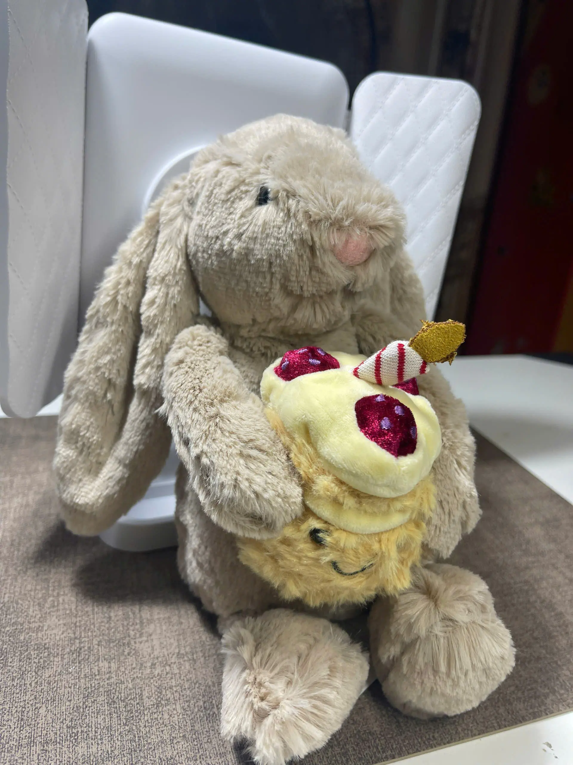 Jellycat Bashful Beige Bunny Birthday Plush Collectible Soft Bunny Rabbit with Cake Gift for Children Plush Lovers Home Decor
