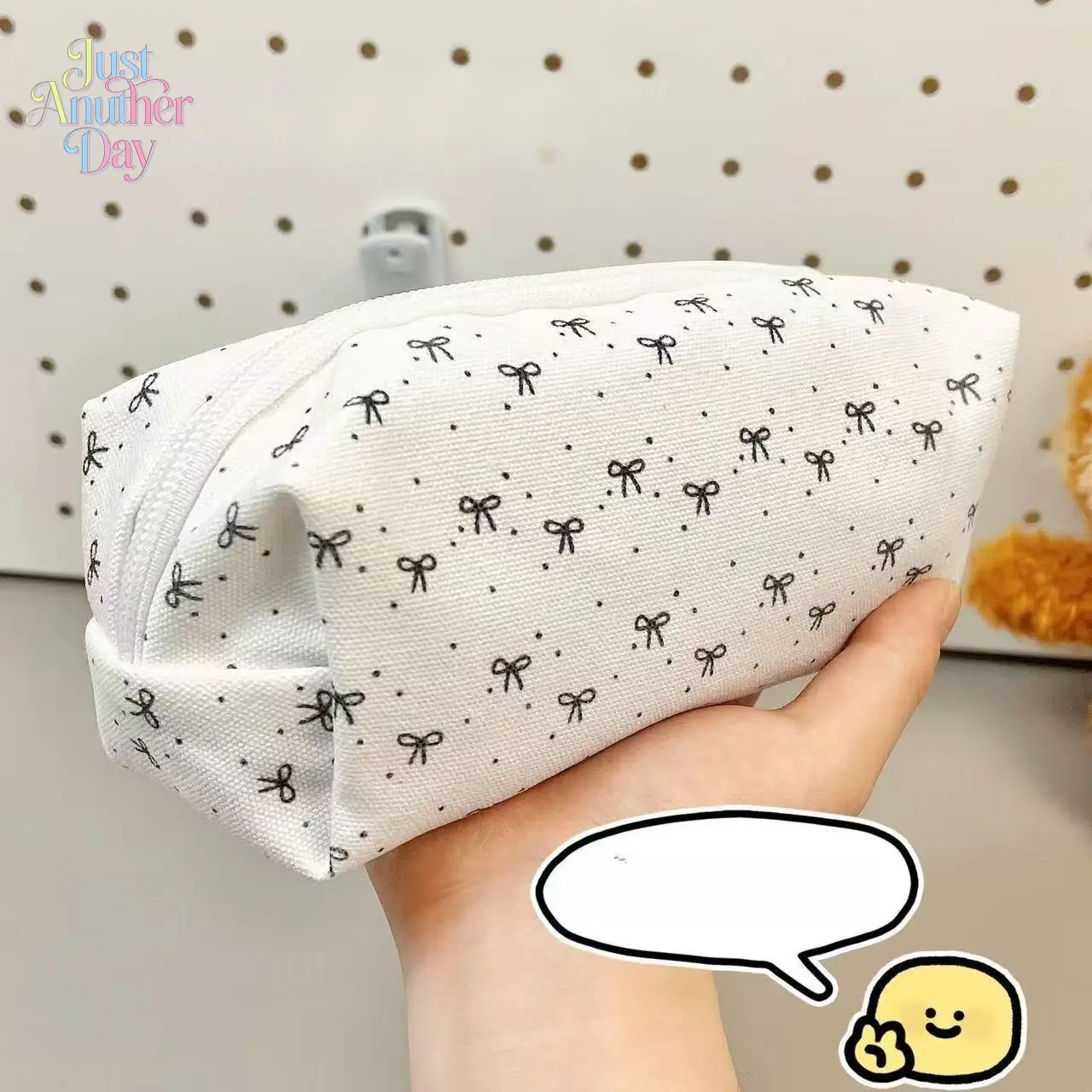Minimalist Black Bow Print Pencil Case, Cute & Aesthetic Student Stationery Pouch, Large Capacity Makeup Bag for Girls