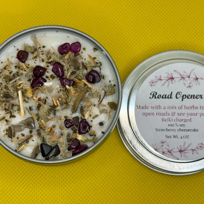 4oz homemade soy candles with strawberry cheesecake scent