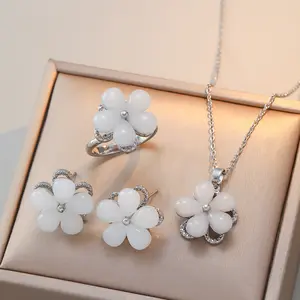4PCS Flower Rotatable Jewelry Set, Necklace for Women, Five-Petal Flower Cat's Eye Stone Flower Rotating Set Titanium Steel Necklace Earrings Ring Set